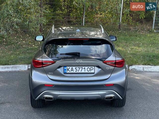 Серый Инфинити QX30, объемом двигателя 1.99 л и пробегом 120 тыс. км за 16400 $, фото 5 на Automoto.ua