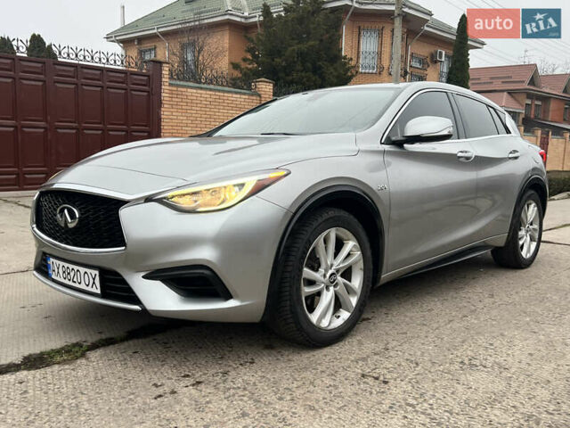 Сірий Інфініті QX30, об'ємом двигуна 1.99 л та пробігом 117 тис. км за 14500 $, фото 4 на Automoto.ua