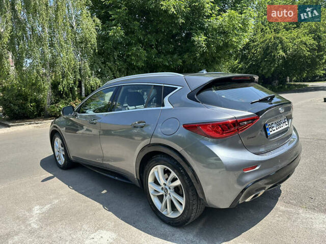 Серый Инфинити QX30, объемом двигателя 1.99 л и пробегом 152 тыс. км за 15600 $, фото 3 на Automoto.ua