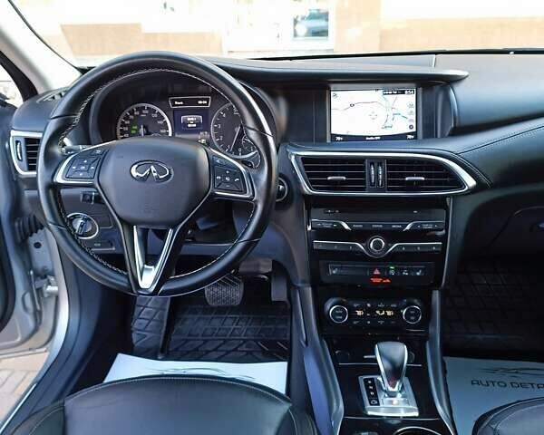 Сірий Інфініті QX30, об'ємом двигуна 2 л та пробігом 86 тис. км за 13900 $, фото 11 на Automoto.ua