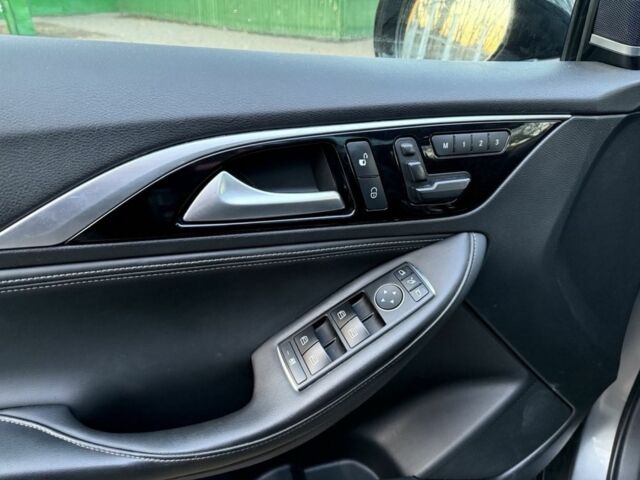 Серый Инфинити QX30, объемом двигателя 2 л и пробегом 230 тыс. км за 12000 $, фото 9 на Automoto.ua