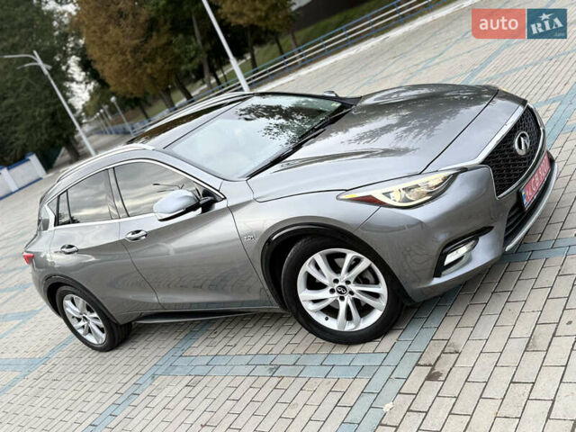 Серый Инфинити QX30, объемом двигателя 2 л и пробегом 118 тыс. км за 13900 $, фото 4 на Automoto.ua