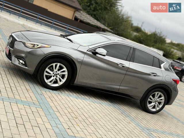 Серый Инфинити QX30, объемом двигателя 2 л и пробегом 118 тыс. км за 13900 $, фото 11 на Automoto.ua