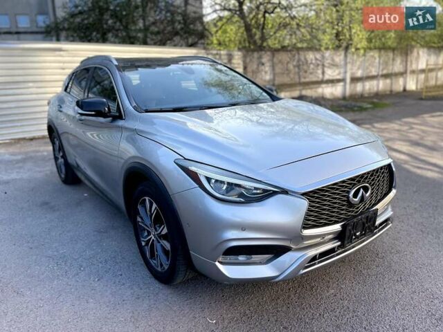 Сірий Інфініті QX30, об'ємом двигуна 2 л та пробігом 86 тис. км за 13900 $, фото 3 на Automoto.ua