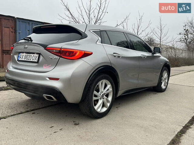 Сірий Інфініті QX30, об'ємом двигуна 1.99 л та пробігом 117 тис. км за 14500 $, фото 7 на Automoto.ua