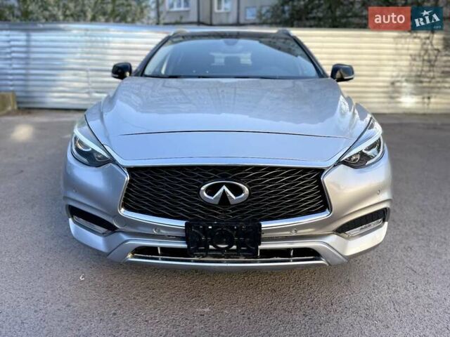 Сірий Інфініті QX30, об'ємом двигуна 2 л та пробігом 86 тис. км за 13900 $, фото 1 на Automoto.ua