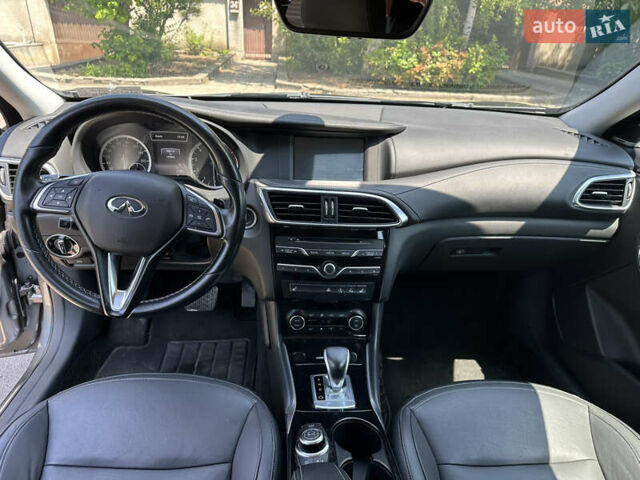 Серый Инфинити QX30, объемом двигателя 1.99 л и пробегом 152 тыс. км за 15600 $, фото 14 на Automoto.ua