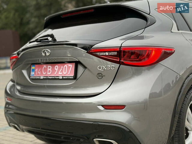 Серый Инфинити QX30, объемом двигателя 2 л и пробегом 118 тыс. км за 13900 $, фото 14 на Automoto.ua