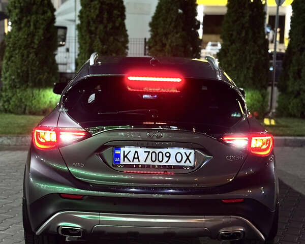 Серый Инфинити QX30, объемом двигателя 1.99 л и пробегом 153 тыс. км за 15300 $, фото 9 на Automoto.ua