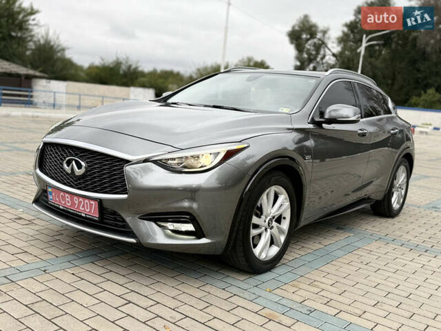 Серый Инфинити QX30, объемом двигателя 2 л и пробегом 118 тыс. км за 13900 $, фото 9 на Automoto.ua