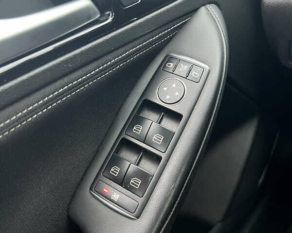 Сірий Інфініті QX30, об'ємом двигуна 1.99 л та пробігом 117 тис. км за 14500 $, фото 8 на Automoto.ua