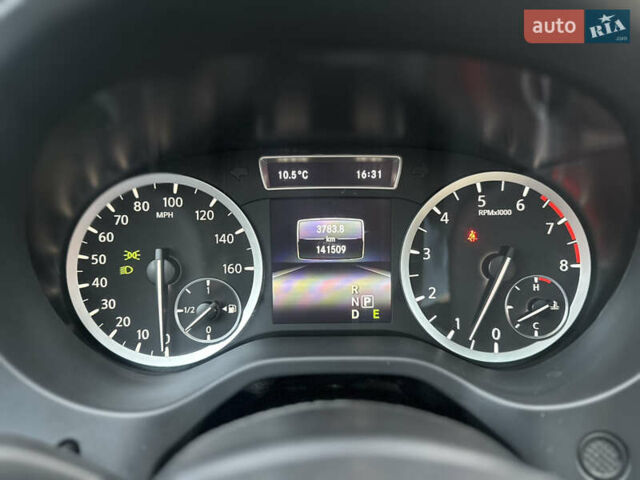 Сірий Інфініті QX30, об'ємом двигуна 2 л та пробігом 141 тис. км за 14500 $, фото 12 на Automoto.ua
