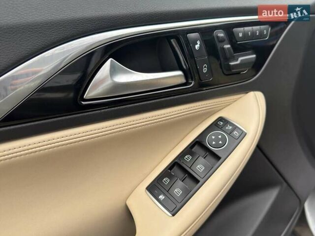 Серый Инфинити QX30, объемом двигателя 1.99 л и пробегом 142 тыс. км за 14700 $, фото 10 на Automoto.ua