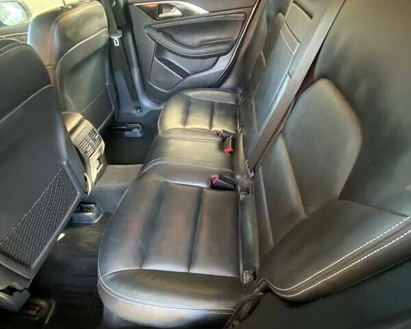 Сірий Інфініті QX30, об'ємом двигуна 1.99 л та пробігом 132 тис. км за 16000 $, фото 7 на Automoto.ua