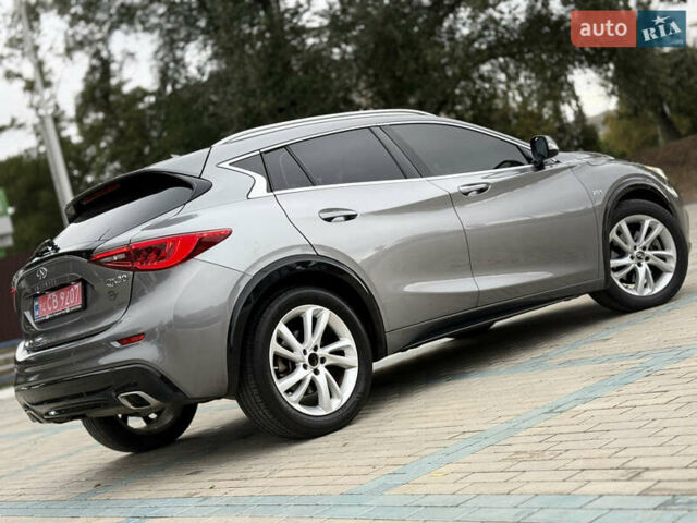 Серый Инфинити QX30, объемом двигателя 2 л и пробегом 118 тыс. км за 13900 $, фото 12 на Automoto.ua