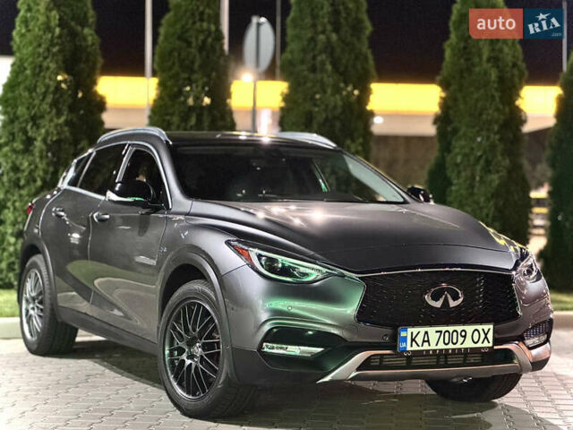 Серый Инфинити QX30, объемом двигателя 1.99 л и пробегом 153 тыс. км за 15300 $, фото 2 на Automoto.ua