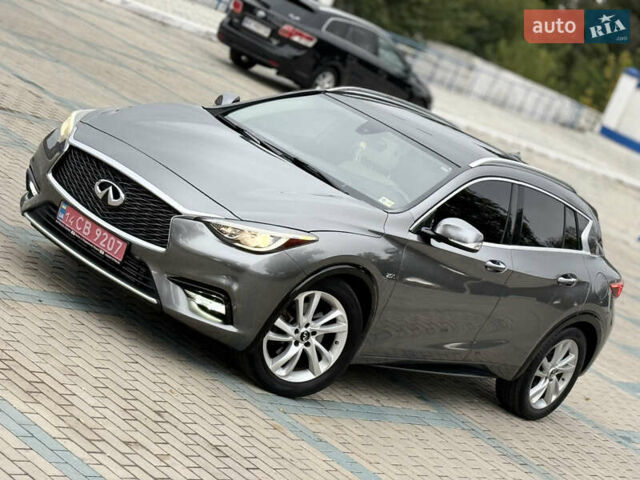 Серый Инфинити QX30, объемом двигателя 2 л и пробегом 118 тыс. км за 13900 $, фото 3 на Automoto.ua