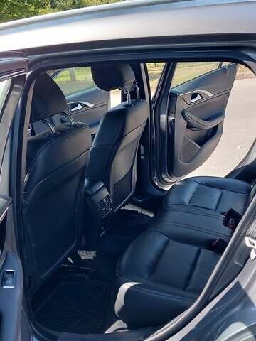 Серый Инфинити QX30, объемом двигателя 1.99 л и пробегом 128 тыс. км за 18000 $, фото 2 на Automoto.ua