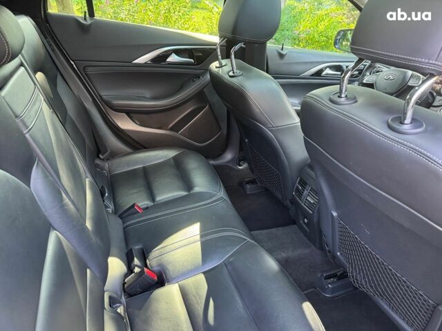 Серый Инфинити QX30, объемом двигателя 2 л и пробегом 156 тыс. км за 16990 $, фото 22 на Automoto.ua