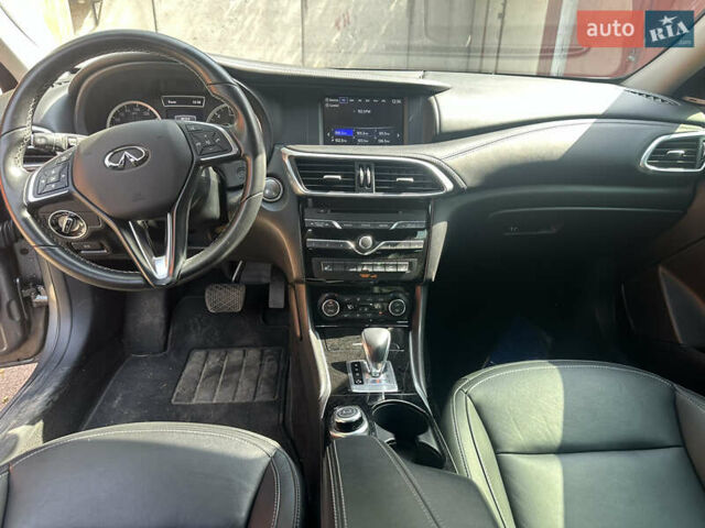 Серый Инфинити QX30, объемом двигателя 1.99 л и пробегом 46 тыс. км за 19600 $, фото 10 на Automoto.ua