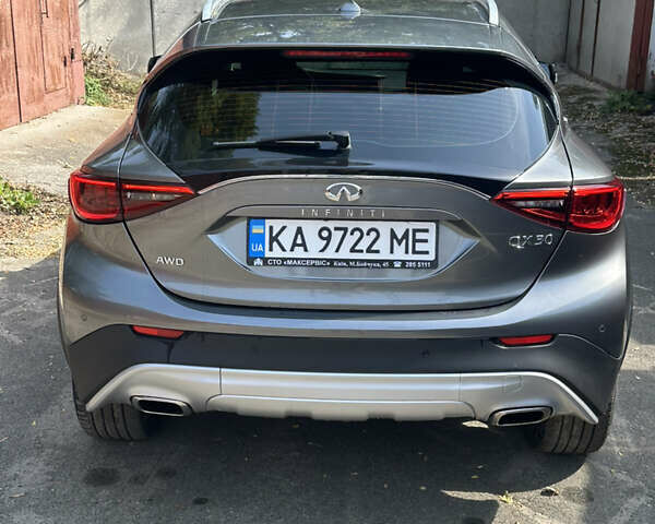 Серый Инфинити QX30, объемом двигателя 1.99 л и пробегом 46 тыс. км за 19600 $, фото 2 на Automoto.ua