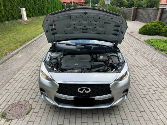 Серый Инфинити QX30, объемом двигателя 0 л и пробегом 69 тыс. км за 10400 $, фото 7 на Automoto.ua