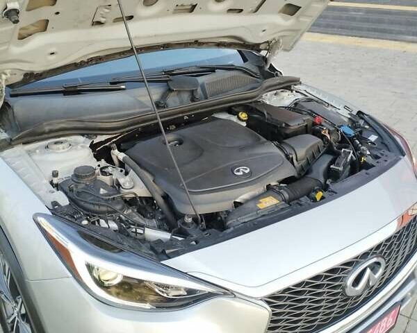 Сірий Інфініті QX30, об'ємом двигуна 1.99 л та пробігом 247 тис. км за 13900 $, фото 6 на Automoto.ua