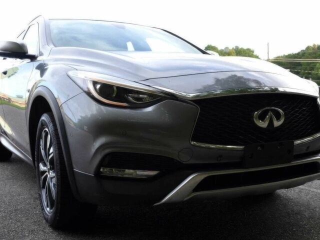 Сірий Інфініті QX30, об'ємом двигуна 2 л та пробігом 60 тис. км за 8800 $, фото 1 на Automoto.ua