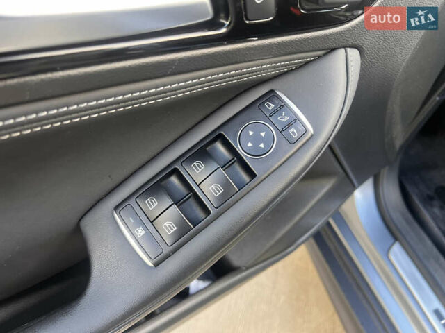 Сірий Інфініті QX30, об'ємом двигуна 2 л та пробігом 136 тис. км за 13500 $, фото 18 на Automoto.ua