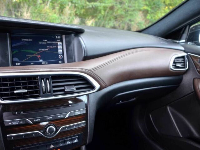 Сірий Інфініті QX30, об'ємом двигуна 2 л та пробігом 60 тис. км за 8800 $, фото 14 на Automoto.ua