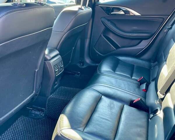 Сірий Інфініті QX30, об'ємом двигуна 1.99 л та пробігом 127 тис. км за 15300 $, фото 11 на Automoto.ua