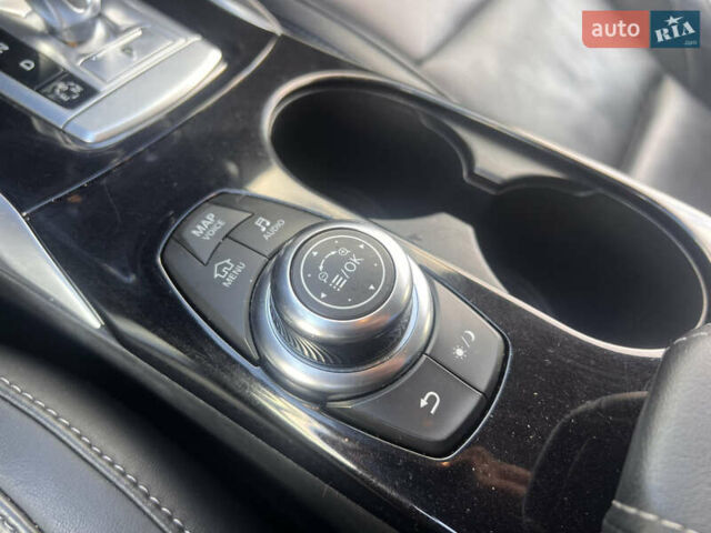 Сірий Інфініті QX30, об'ємом двигуна 2 л та пробігом 136 тис. км за 13500 $, фото 23 на Automoto.ua