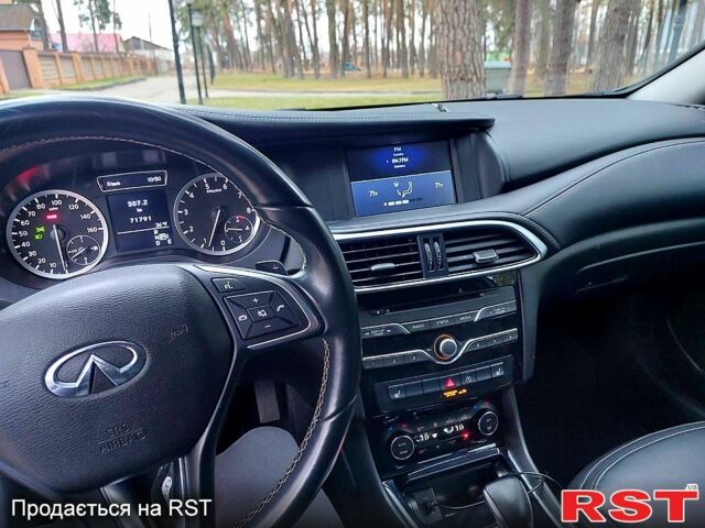 Серый Инфинити QX30, объемом двигателя 2 л и пробегом 71 тыс. км за 16399 $, фото 6 на Automoto.ua