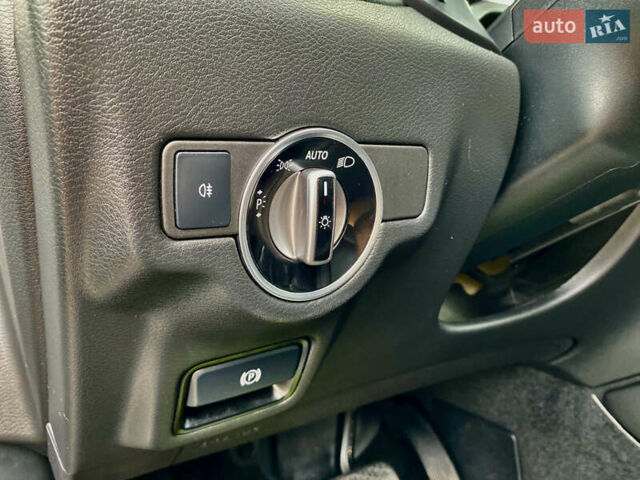 Серый Инфинити QX30, объемом двигателя 1.99 л и пробегом 98 тыс. км за 15800 $, фото 9 на Automoto.ua