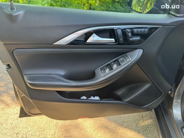 Серый Инфинити QX30, объемом двигателя 2 л и пробегом 156 тыс. км за 16990 $, фото 11 на Automoto.ua