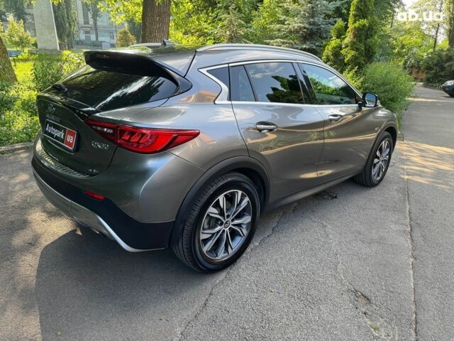 Серый Инфинити QX30, объемом двигателя 2 л и пробегом 156 тыс. км за 16990 $, фото 4 на Automoto.ua