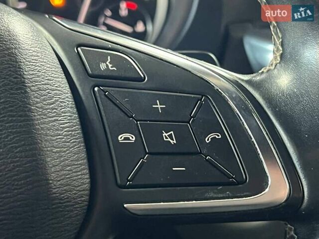 Серый Инфинити QX30, объемом двигателя 2 л и пробегом 154 тыс. км за 15250 $, фото 21 на Automoto.ua