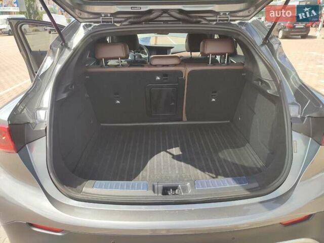 Серый Инфинити QX30, объемом двигателя 1.99 л и пробегом 49 тыс. км за 19500 $, фото 27 на Automoto.ua