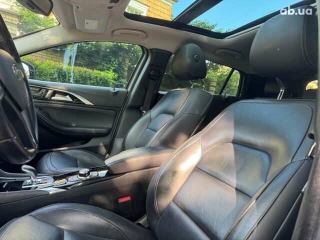 Серый Инфинити QX30, объемом двигателя 2 л и пробегом 156 тыс. км за 16990 $, фото 17 на Automoto.ua