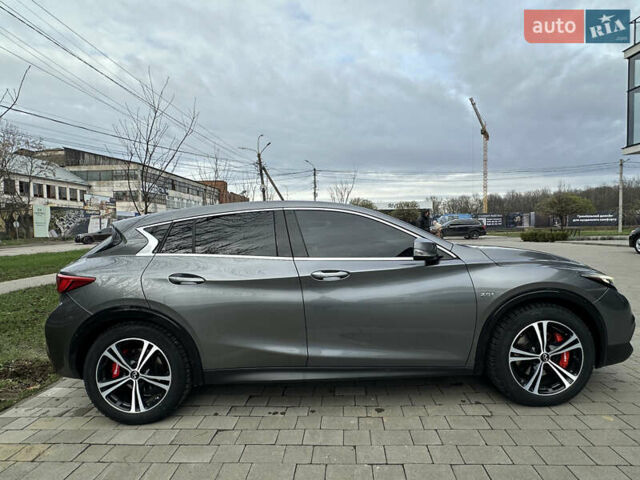 Сірий Інфініті QX30, об'ємом двигуна 1.99 л та пробігом 180 тис. км за 20000 $, фото 2 на Automoto.ua