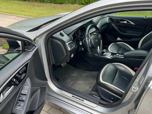 Серый Инфинити QX30, объемом двигателя 0 л и пробегом 69 тыс. км за 10400 $, фото 19 на Automoto.ua