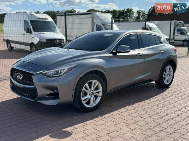 Сірий Інфініті QX30, об'ємом двигуна 2 л та пробігом 33 тис. км за 11990 $, фото 2 на Automoto.ua