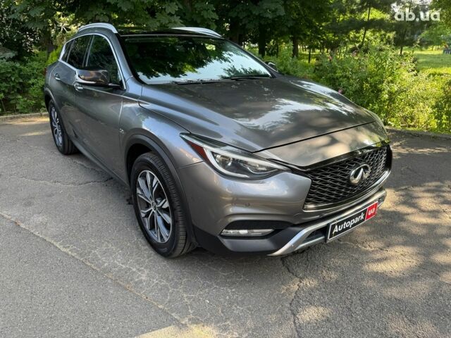 Серый Инфинити QX30, объемом двигателя 2 л и пробегом 156 тыс. км за 16990 $, фото 2 на Automoto.ua