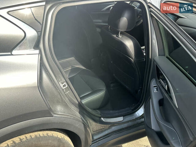 Серый Инфинити QX30, объемом двигателя 1.99 л и пробегом 46 тыс. км за 19600 $, фото 7 на Automoto.ua