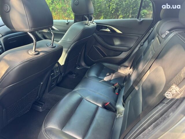 Серый Инфинити QX30, объемом двигателя 2 л и пробегом 156 тыс. км за 16990 $, фото 19 на Automoto.ua