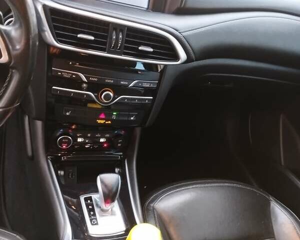 Сірий Інфініті QX30, об'ємом двигуна 1.99 л та пробігом 247 тис. км за 13900 $, фото 7 на Automoto.ua