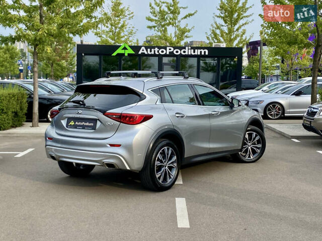 Серый Инфинити QX30, объемом двигателя 1.99 л и пробегом 98 тыс. км за 15800 $, фото 5 на Automoto.ua