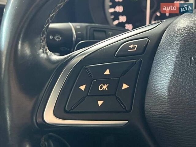 Серый Инфинити QX30, объемом двигателя 2 л и пробегом 154 тыс. км за 15250 $, фото 19 на Automoto.ua