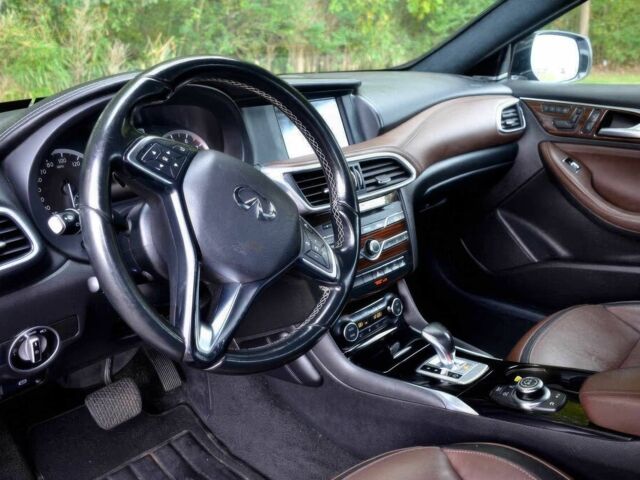Сірий Інфініті QX30, об'ємом двигуна 2 л та пробігом 60 тис. км за 8800 $, фото 11 на Automoto.ua
