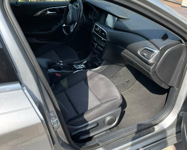 Серый Инфинити QX30, объемом двигателя 2 л и пробегом 100 тыс. км за 15000 $, фото 9 на Automoto.ua